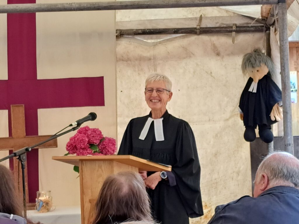 Pastorin Rosemarie Giese feierte mit den Anwesenden den Gottesdienst