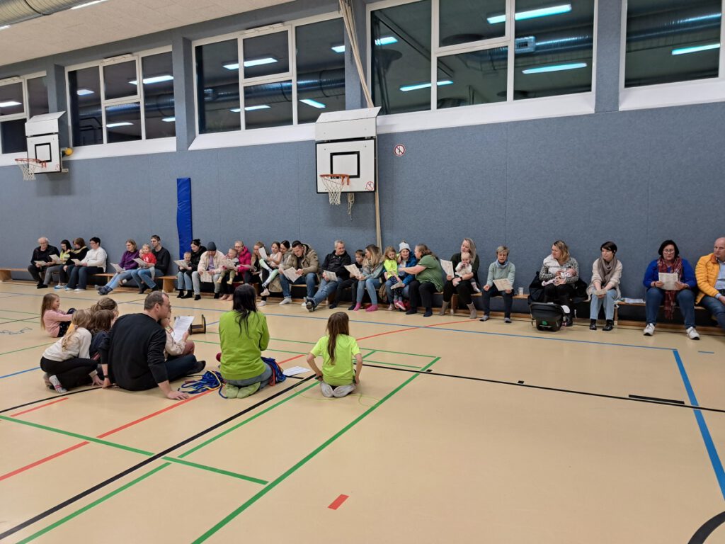 zusammen singt man dann "in der Weihnachtsbäckerei"