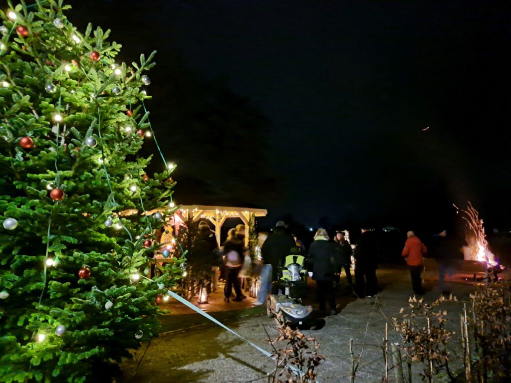 Neben dem großen Weihnachtsbaum traf man sich im "Pudding-Park"